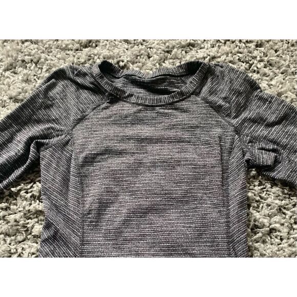 46 Lululemon Race Your Pace GRAY PIQUE seamless Long Sleeve TOP SHIRT sz 6 - Picture 6 of 8